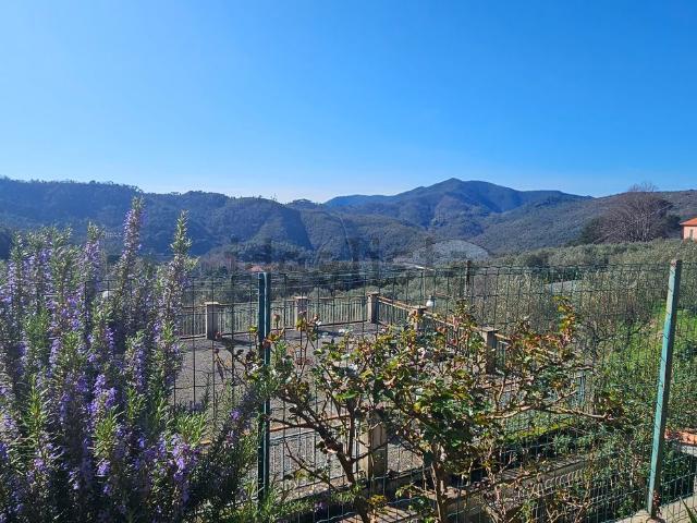 Appartamento in vendita di 110 m² in Via Loreto