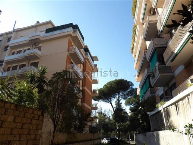 Appartamento in vendita di 110 m² in Via Laurentina