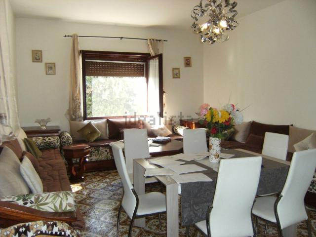 Appartamento in vendita di 110 m² in Via Le Piane