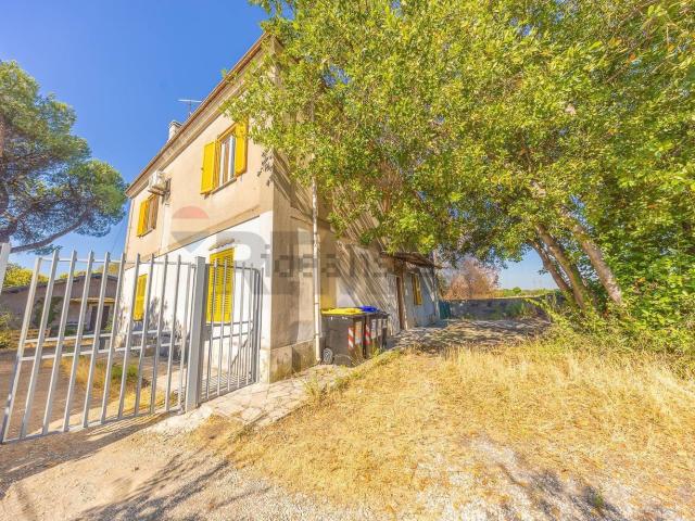 Appartamento in vendita di 110 m² in Via Licida, 22