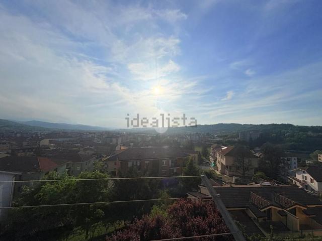 Appartamento in vendita di 110 m² in Via Ludovico Ariosto, 15