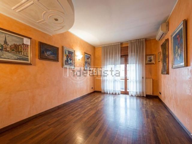 Appartamento in vendita di 110 m² in Via Luigi Alamanni, 18