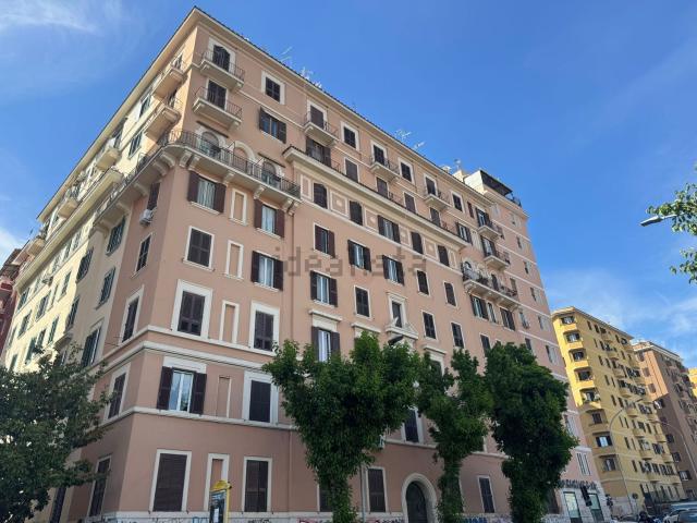 Appartamento in vendita di 110 m² in Via Monselice