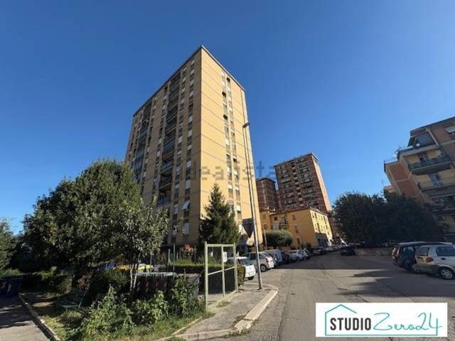 Appartamento in vendita di 110 m² in Via Montanara