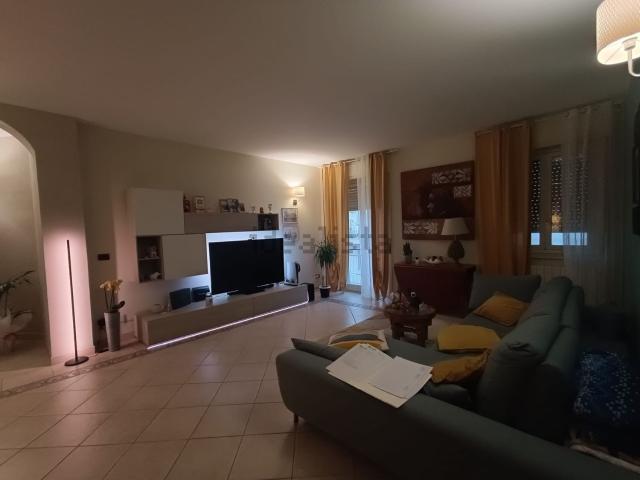 Appartamento in vendita di 110 m² in Via Monte Bianco, 18