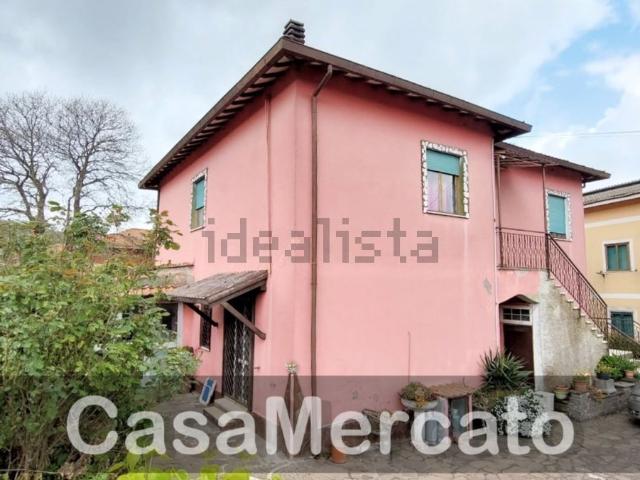 Appartamento in vendita di 110 m² in Via Monte Pennolo
