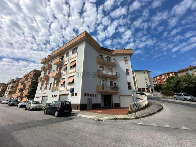 Appartamento in vendita di 110 m² in Via Monte Pennino, 9