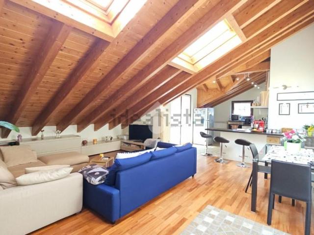 Appartamento in vendita di 110 m² in Via Monte Rosa, 17