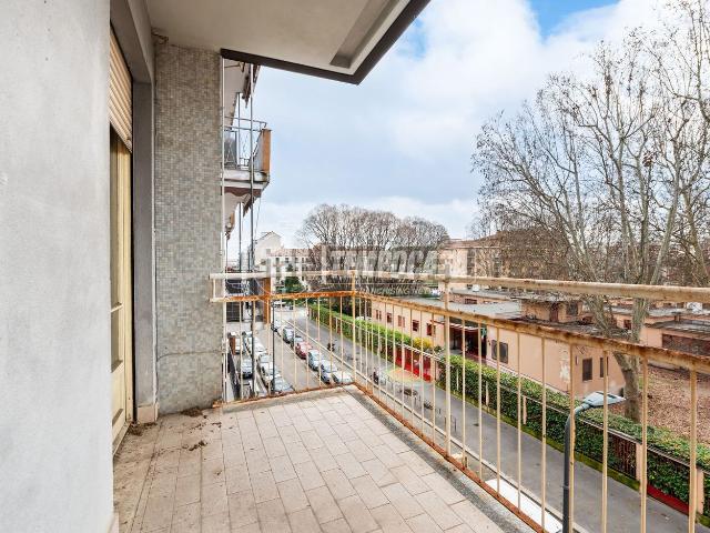 Appartamento in vendita di 110 m² in Via Monte Velino, 11