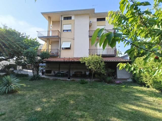 Appartamento in vendita di 110 m² in Via Matteotti