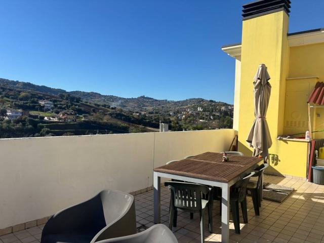 Appartamento in vendita di 110 m² in Via Madonna della Pietà