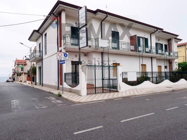 Appartamento in vendita di 110 m² in Via Magna Grecia, 15
