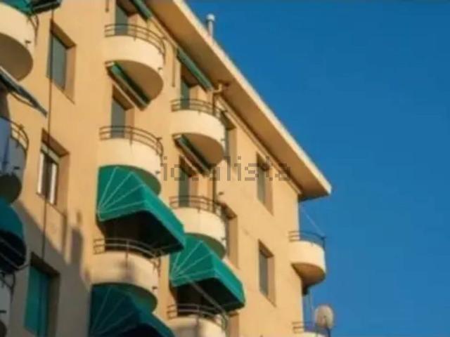 Appartamento in vendita di 110 m² in Via Marina di Robilant