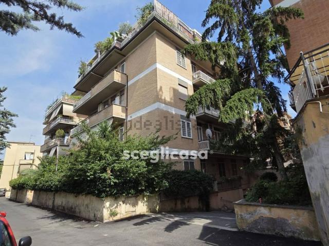 Appartamento in vendita di 110 m² in Via Mario Canavari, 7