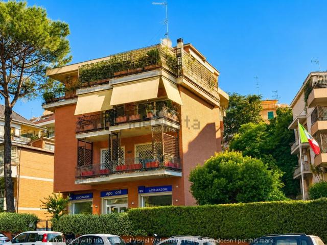 Appartamento in vendita di 110 m² in Via Mario Fani