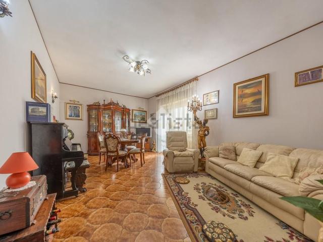 Appartamento in vendita di 110 m² in Via Massa di San Giuliano