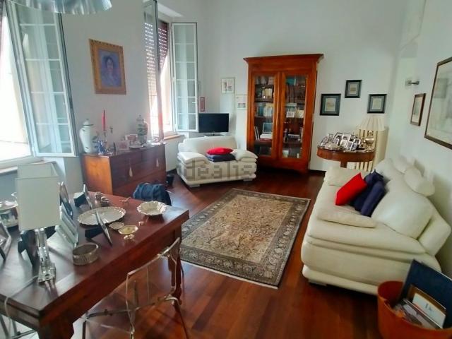 Appartamento in vendita di 110 m² in Via massimo d&apos azeglio