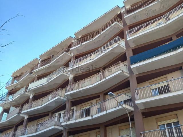 Appartamento in vendita di 110 m² in Via Medaglie D&apos Oro Lorenzo Cutugno