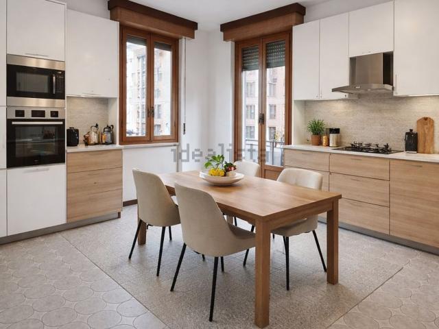 Appartamento in vendita di 110 m² in Via Melchiorre Gioia, 129