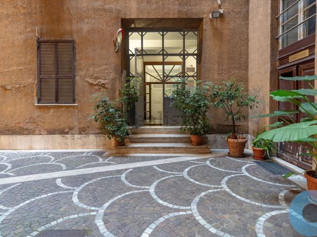 Appartamento in vendita di 110 m² in Via Muzio Clementi