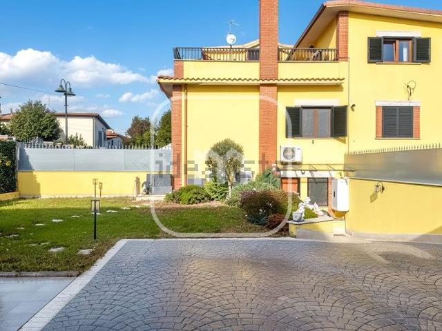 Appartamento in vendita di 110 m² in Via Nazario Sauro