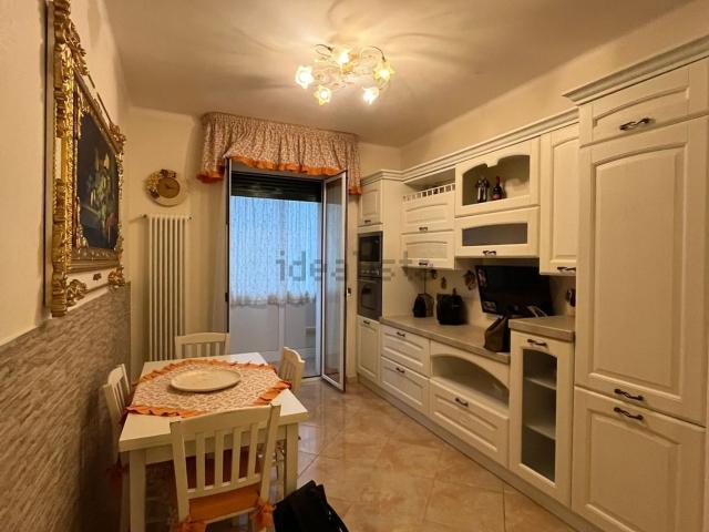 Appartamento in vendita di 110 m² in Via Napoli, 334