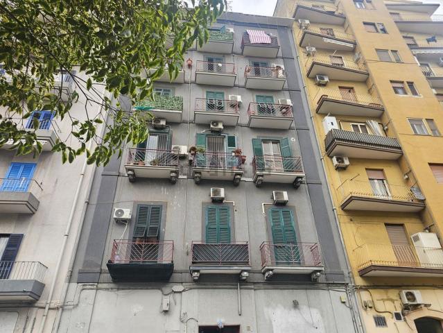 Appartamento in vendita di 110 m² in Via Nettuno, 44