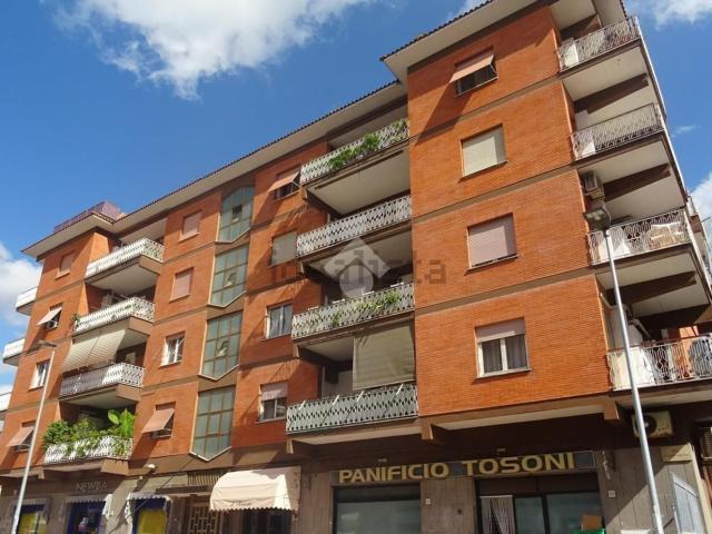 Appartamento in vendita di 110 m² in Via S. di Santarosa, 19