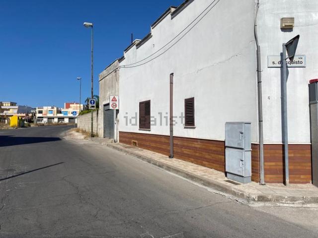 Appartamento in vendita di 110 m² in Via Salvo d&apos Acquisto, 2