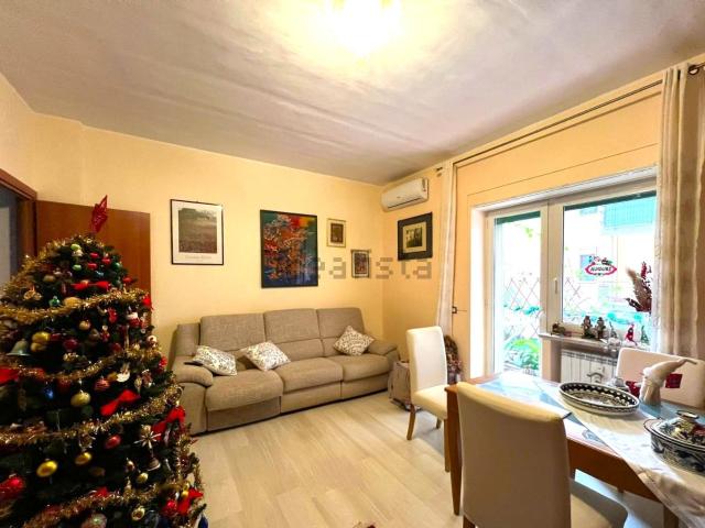 Appartamento in vendita di 110 m² in Via San Giacomo dei Capri