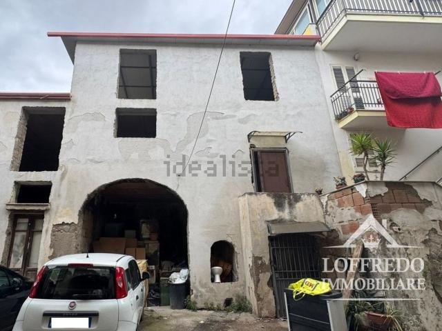 Appartamento in vendita di 110 m² in Via Sant&apos Anna
