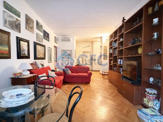 Appartamento in vendita di 110 m² in Via Santa Maria Valle, 4