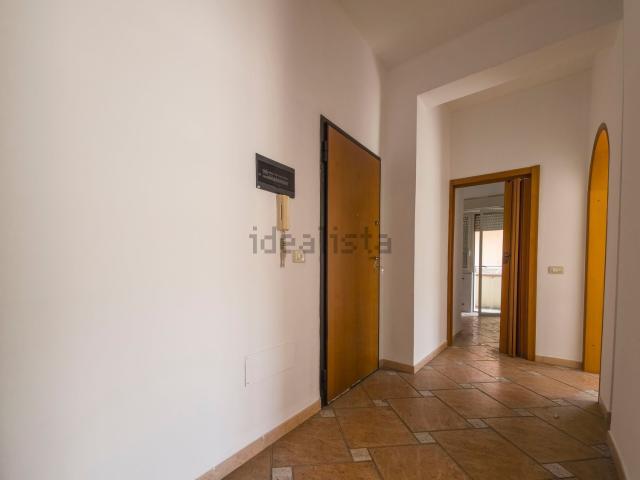 Appartamento in vendita di 110 m² in Via Sbarre Inferiori, 351