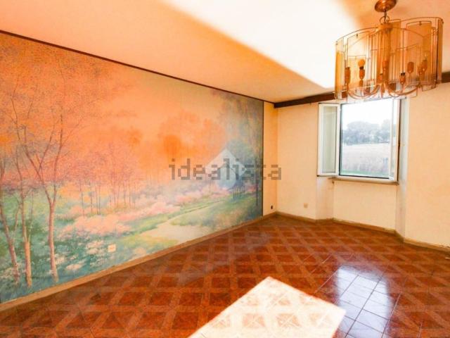 Appartamento in vendita di 110 m² in Via Scali delle Cantine, 94