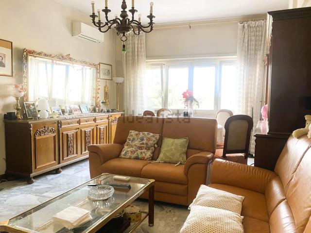 Appartamento in vendita di 110 m² in Via Scribonio Curione