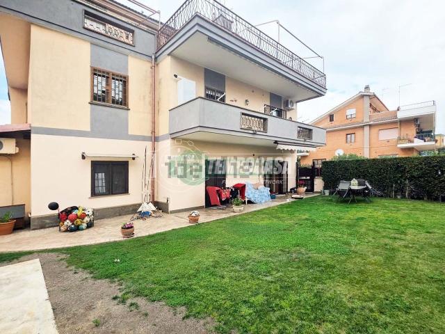 Appartamento in vendita di 110 m² in Via Settevene Palo