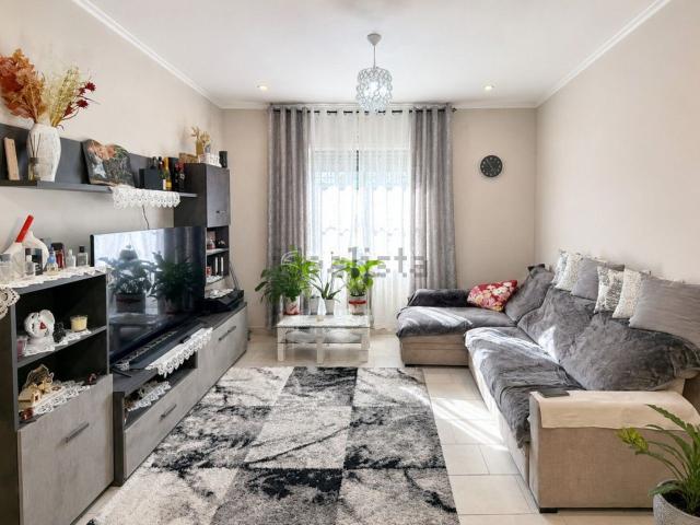 Appartamento in vendita di 110 m² in Via Senatore Luigi Simonetta, 5