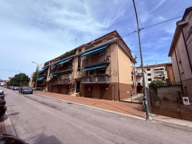 Appartamento in vendita di 110 m² in Via Servi di Maria, 34