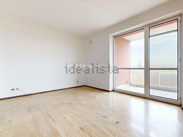 Appartamento in vendita di 110 m² in Via Sporting Mirasole, 36