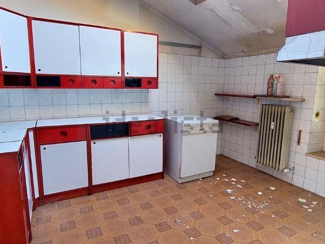 Appartamento in vendita di 110 m² in Via Po