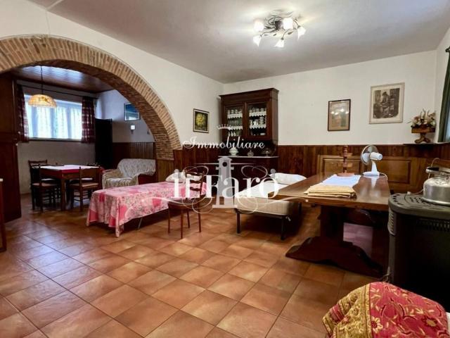 Appartamento in vendita di 110 m² in Via Polla del Morto, 108