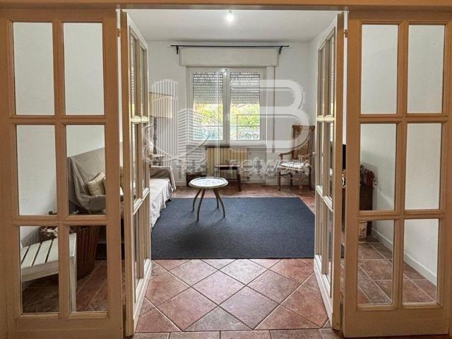 Appartamento in vendita di 110 m² in Via Pomezia