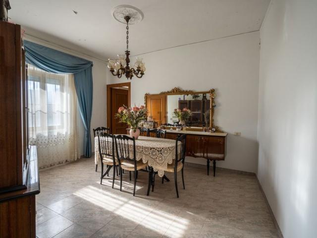 Appartamento in vendita di 110 m² in Via Portapiagge, 10