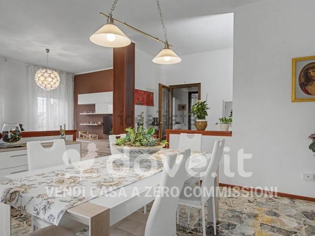 Appartamento in vendita di 110 m² in Via Pace, 40
