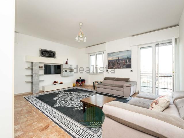 Appartamento in vendita di 110 m² in Via Padova, 336
