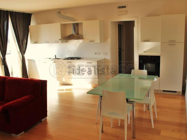 Appartamento in vendita di 110 m² in Via Padova, 71