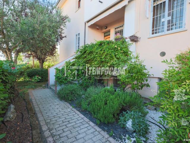 Appartamento in vendita di 110 m² in Via Paolo Bentivoglio