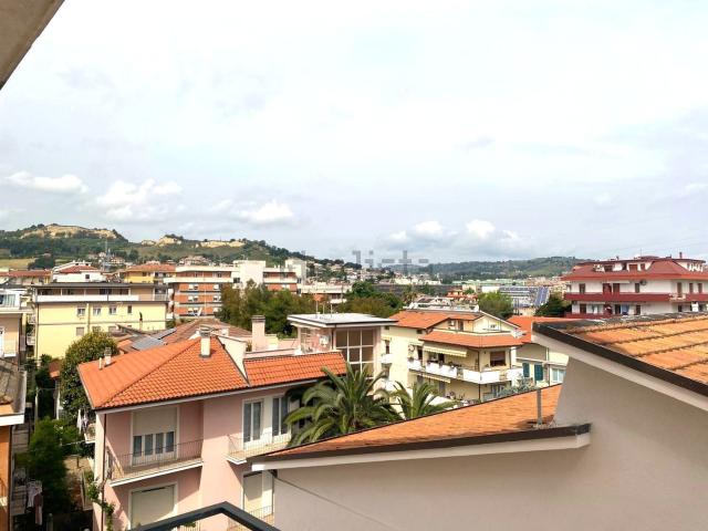 Appartamento in vendita di 110 m² in Via Paolo Mantegazza