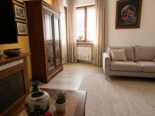 Appartamento in vendita di 110 m² in Via Parma, 20