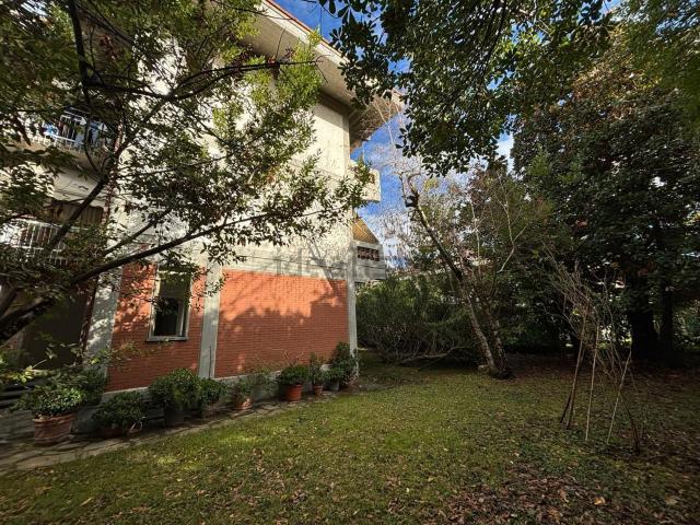 Appartamento in vendita di 110 m² in Via Parma